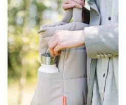 Moda Mamá^Done by Deer Bolso Tote Acolchado Sand con Cambiador