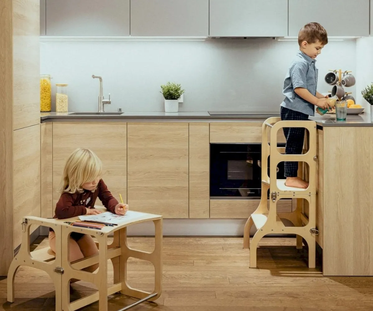 Torre Aprendizaje Montessori Mesa y Silla Natural / Plateado Mobiliario Infantil|Juguetes Montessori